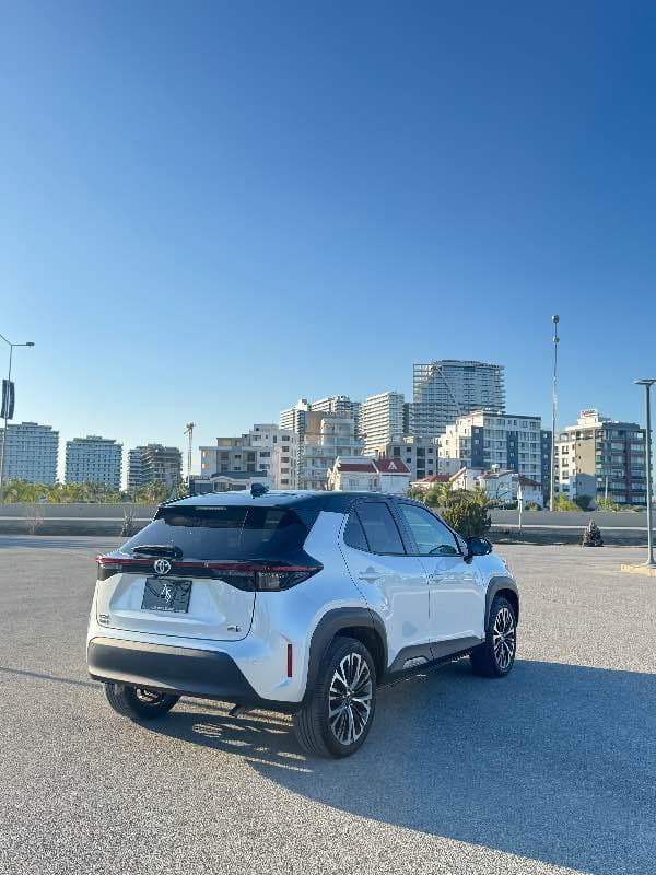 Toyota Yaris Cross Z - Thumbnail 2