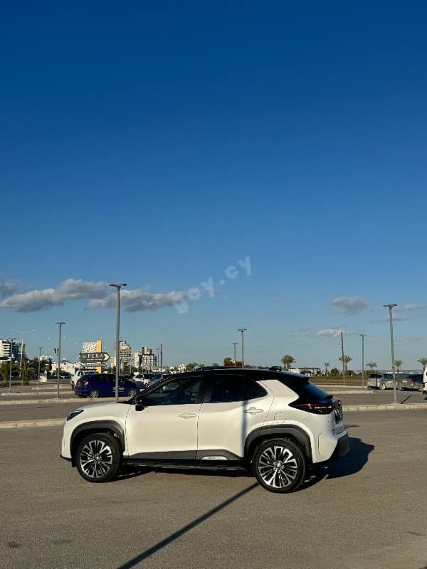 Toyota Yaris Cross Z - Thumbnail 4