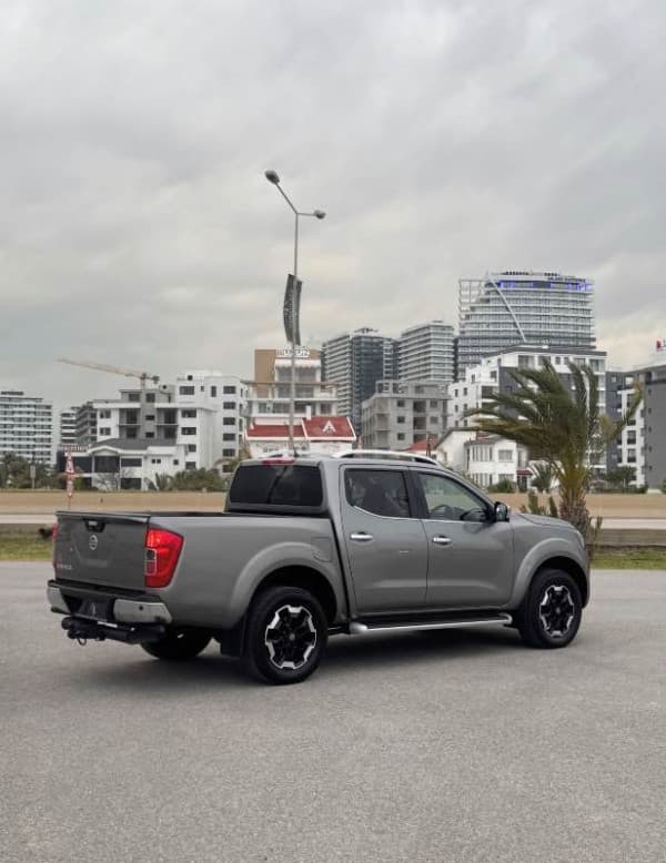 Nissan Navara - Thumbnail 5